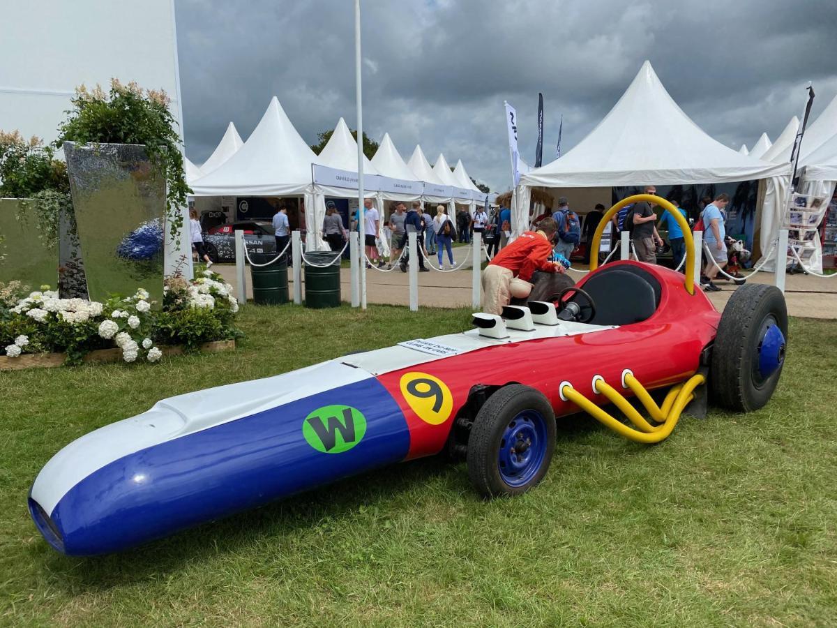 Flint House - Goodwood Events Panzió Chichester Kültér fotó